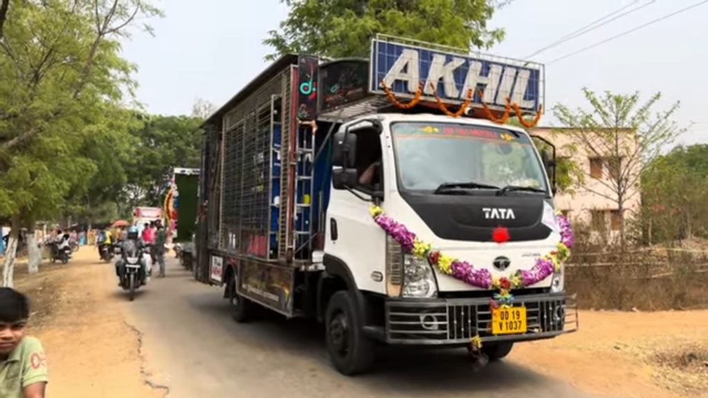 AKHIL DJ 6