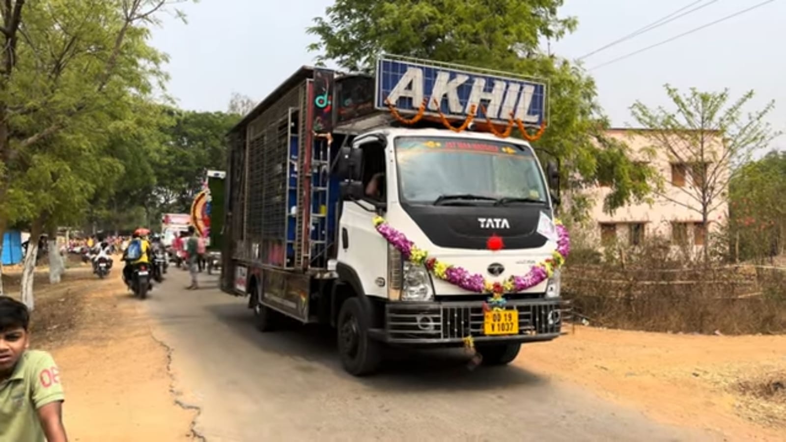 AKHIL DJ 3
